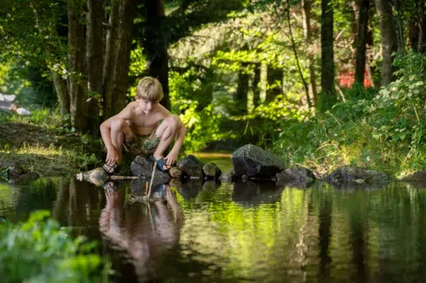 camping-famillial-bord-de-ruisseau-camping-au-clos-de-la-chaume camping famillial bord de ruisseau camping au clos de la chaume